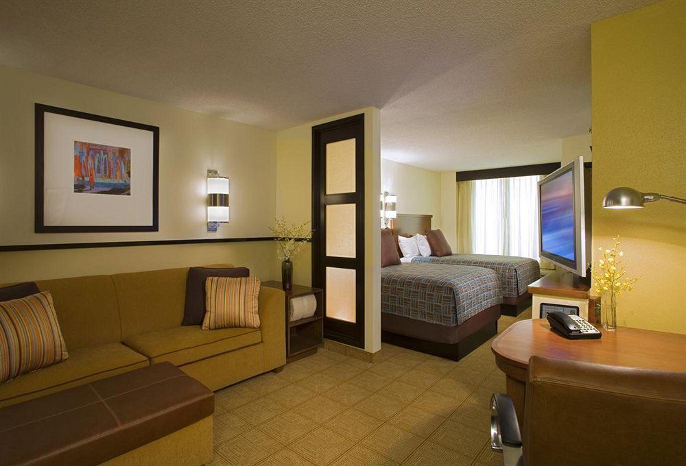 Hyatt Place Topeka Pokoj fotografie
